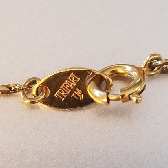 Vintage Trifari Gold-Toned Necklace With 19 Coiled Beehive Balls. 30" Long - Picture 2 of 4